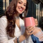 Eshanya Maheshwari Instagram - main aur meri tanhai aur ek cup chai ☕️ ☺️ #metime #chaitime #balcony #esshanyamaheshwari #esshanya