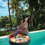 Eshanya Maheshwari Instagram - Had perfect Sunday ☺️ with this floating breakfast 🫶🏻 In my pool with the amazing view of blue sky and a beach with green water 😍 @islandescape_burasari made my morning perfect with best breakfast and my favourite 🥐 PS- swimming and swinging the fresh juice and yummy 😋 breakfast Swimwear @angelcroshet_swimwear Location 📍 @islandescape_burasari Travelling partner- @bonvoyage_escapes #breakfast #flotingbreakfast #breakfastwithaview #pool #pooltime #islandescapebyburasari #phuket #travelblogger #instatravel #esshanyamaheshwari #esshanya Island Escape by Burasari
