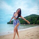 Eshanya Maheshwari Instagram - Travelling ? - Shell yeah…! 😉🧜🏻‍♀️✨ #travel #travelgram #instatravel #travelblogger #esshanyamaheshwari #esshanya #phuket #islandescapebyburasari Island Escape by Burasari
