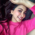 Eshanya Maheshwari Instagram - A Smile is the prettiest thing you’ll ever wear.. 😃 And you know what a Smile can be contagious 😉 so keep spreading #happyworldsmileday #smileday #smile #behappy #behappyandsmile #esshanyamaheshwari #esshanya