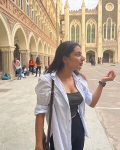 Esther Anil Instagram - Why are you giving me that look? 
Yup, just me and my dramatic self :)

#nofilter #flipshair💁