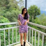 Esther Anil Instagram - Floral Mood 🌸 #foundtheminmygallery