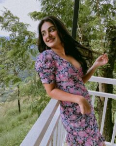 Esther Anil Instagram - Floral Mood 🌸 

#foundtheminmygallery