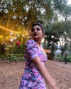 Esther Anil Instagram - Floral Mood 🌸 

#foundtheminmygallery