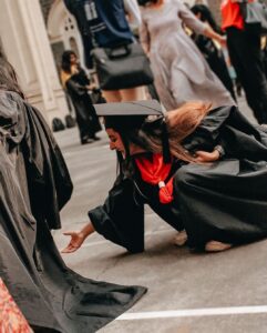 Esther Anil Instagram - Can we skip to the good part 🌝👩🏽‍🎓
Talented photographer friend 📸 @___joshuathomas