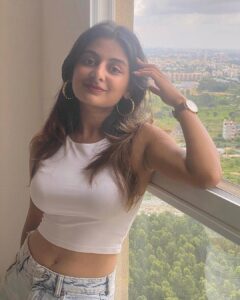 Esther Anil Instagram - A lazy Saturday in Bangalore! 
🔙 🌆 and ohhh Yess vibing to Themma Themma 🤓