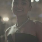 Esther Anil Instagram - @_estheranil looking beautiful on the red carpet of #siima2022 . . #skyexchange #skyexch