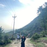 Esther Anil Instagram – Mountainssss 🏔🏔🍃🍃 Himachal Pradesh