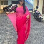 Gabriella Charlton Instagram - Swipe to last slide to see kudumba pen 😋 Thank you @sdduniqueboutique_97 for these amazing sarees and blouses