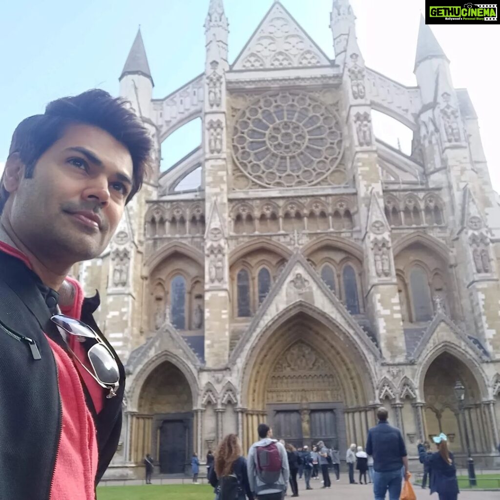 Ganesh Venkatraman Instagram - Westminster Abbey ❤ Some places hv this uncanny ability to just transport u back in time #travel #Mondaymotivation #londonbridge #london #londondiaries #travel #discover #discovery #backstory #history #britain