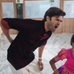 Ganesh Venkatraman Instagram - Kathakali challenge gone wronggg!!🥲🤣🤣🤪 super funnn #dancechallenge with my niece at a family function 😎😬 #familytime #familyfirst #funtimes #fambam #dancereels #instareels