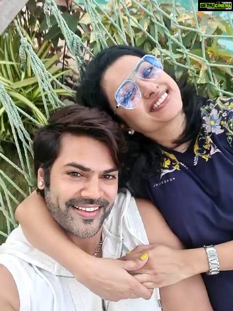 Ganesh Venkatraman Instagram - Pondyy vibess with the wifeyyy!!!! 🤪😉😘😘❤️ ❤️ #sundayfunday #husbandandwife #couple #love #pondy #goodtimes #ganeshvenkatram