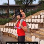 Ganesh Venkatraman Instagram - Sunshine on my shoulders 😍✨ Good morning folks, have a great week ahead😊😊 #daddaughter #daughterlove #mondaymotivation #MakingPostivityGoViral #GaneshVenkatram #becomingthebestversionofyourself