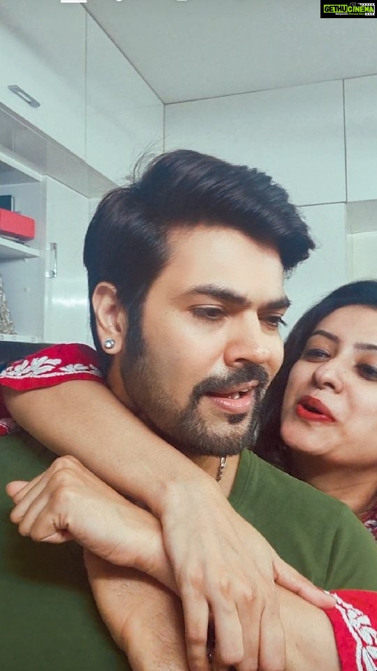 Ganesh Venkatraman Instagram - IPPADI DHAAN ELLAMAE ARAMICHATHU @prettysunshine28 😉🥲🤭🤫🥰🤗💞 #romance #love #keepitalive  #funwithreels