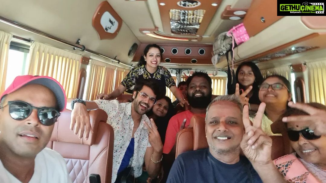 Ganesh Venkatraman Instagram - #pondydump❤️ A weekend getaway with familyy!!! Much needed one🥰🥰🤩 @prettysunshine28 #pondy #pondyvibes #pondynightlife #familytime #friendsasfamily #ganeshvenkatram