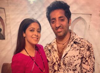 Garima Jain Instagram - Sanki pandey ki Ragini Raktanchal 2 out now on @mxplayer @gseamsak . . . . . #garimajain #vikramkocchar #raginipandey #raktanchal #raktanchal2 #ashishvidyarthi #mahigill #mxplayer #mxplayerwebseries #mxplayeroriginals #vijaysingh #krantiprakashjha #wasimkhan #nikitendheer #karanpatel #himanshupatnaik #saundaryasharma #rolirai @npraikar @chandniso @vakilsharmachitra वाराणसी - बनारस - काशी
