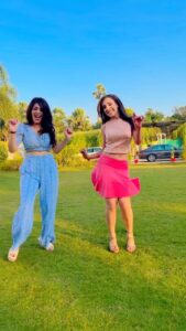 Garima Jain Instagram - Cuties 💖💙. @simaranhk @officialgarimajain @zeetv @zee5shows #aggartumnahote #zeetv #niyati #vidhi