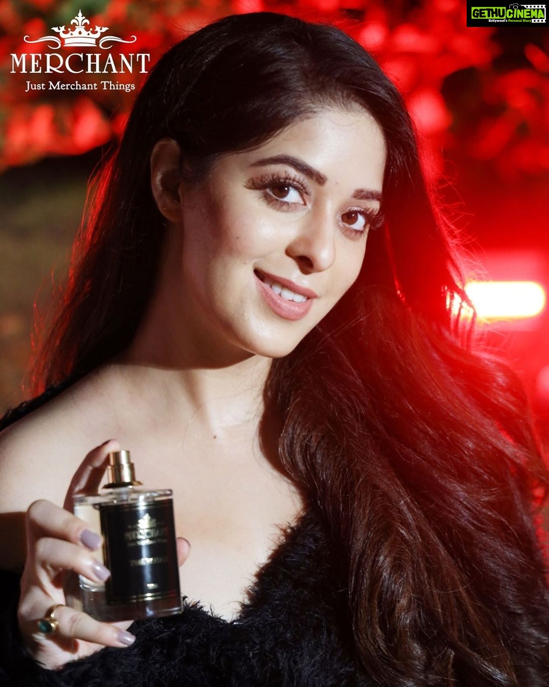 Garima Jain Instagram - Perfume is like a new dress, it makes you quite simply marvellous!☺️❤️ Product in frame : “The Royale” @i.ameermerchant @justmerchantthings @officialgarimajain Order now from Amazon | Flipkart | Our Website ( Link in Bio) #merchantperfumes #merchant #ameermerchant #eaudeparfum #eaudeparfume #perfume #perfumes #fragrance #fragrances # #newperfume #modelshoot #perfumeshoot #model #justmerchantthings #jmt #smellluxury #perfumery #scentoftheday #trending #trendingnow #foryou #explore #perfumecollection #officialgarimajain #smellgreat #smellgoodfeelgood #garimajain #garima #perfumeaddict Just Merchant Things