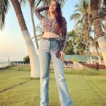 Garima Jain Instagram – I do have a thing for ☀️ and 🥥 🌳 by the beach ! 
.
.
.
.
.
.
.
.
.
.
#garimajain #sunrise #sunrisephotography #sunriseoftheday #sundayvibes #sunday #sundaymornings #sunset #sunsets #sunsetphotography #sunsetlover #naturephotography #novotel #gaddadavida #juhu #juhubeach #coconuttree #beach #beachvibes #beachphotography #mumbai #mumbaimoments #mumbailocations #mumbaifashionblogger #mumbaiblogger #influencer #mumbaibloggers #mumbaiblog #lowanglephotography #lowangleshot Novotel Mumbai Juhu Beach