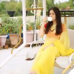 Garima Jain Instagram - 📧 . . #explore #garimajain #ektalk #ektalove #reelsinstagram #chai #chailover #couplegoals #couple #lifequotes #shayari #poetry #1minmusic #metaverse #thisweekoninstagram #creator #shayarilover #life #love #india #mumbai Shot by : @farhankhan_photography Styled by : @archanajain936 Home, Sweet Home :-)