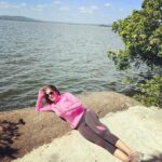 Garima Jain Instagram - 💧 ☮️ Water : peace and therapeutic . . . . . #garimajain #lakeside #lakesideview #lake #lakeview #lakes #jheelokinagri #bhopal #madhyapradesh #madhyapradeshtourism #backwaters #backwatersofkerala #water #peace #2022 #2022calendar #kerala #keralatourism #river #watersports #riverfront #ﬁtness #fitnessmotivation #travel #couplegoals #love #fashion #gym #workout #therapy
