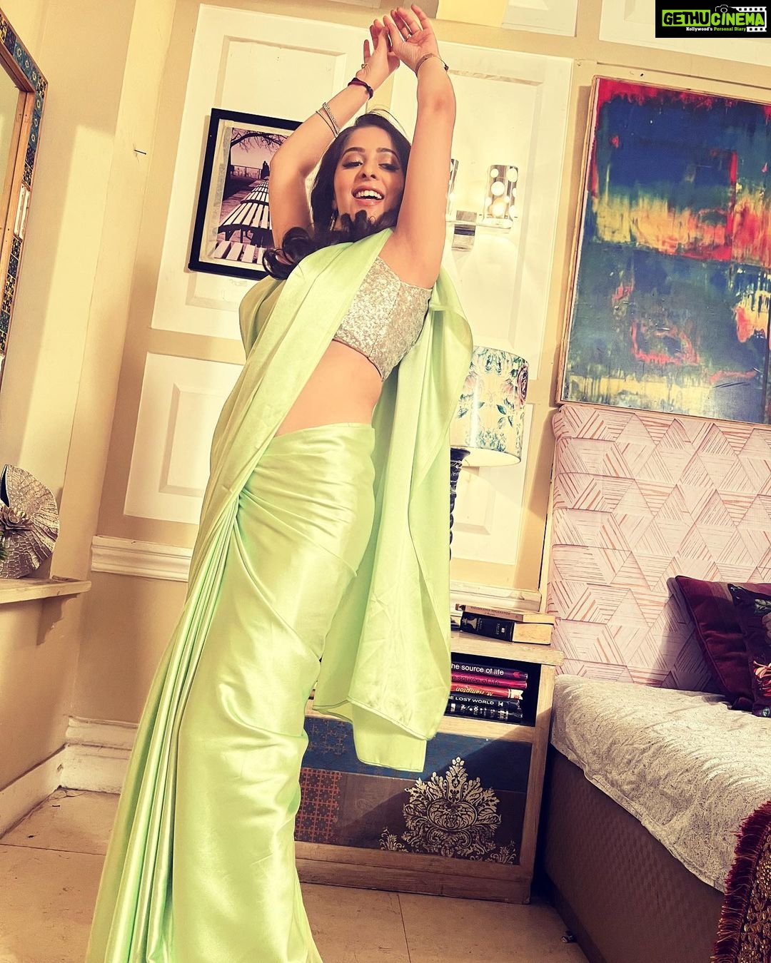 Garima Jain - 6.6K Likes - There is something very fishy about saree’s, they are so mysterious in their nature , isn’t it ?
.
.
.
.
.
#garimajain #filmcity #goregaonfilmcity #onset #onlocation #deepshikanagpal #futurestudio #shooting #filming #filminglocation #hotsaree #saree #sareelove #sareenavel #sexysaree #hotnavel #sareelovers #sareeseduction #navel #hotsareenavel #sareedraping #navelshow #hotactress #sareehot #sareeindia #hot #sareeaddict #hotgirl #sexy #desigirl