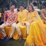 Garima Jain Instagram - Jale pe namak chidakne wale bohot milenge ab koi haldi lagane wala chahiye 🤣 Now u guys also know the joke😛 . . . . . . Outfit : @nidhikurda @anusoru #garimajain #haldi #haldiceremony #wedding #indianwedding #bride #weddingphotography #bridal #haldijewellery #indianbride #weddingseason #bridetobe #haldioutfit #love #mehendi #wedmegood #floraljewelry #groom #haldifunction #weddingdress #floraljewellery #bridalmakeup #mehndi #photography #weddings #sangeet #flowerjewellery #jewellery #haldidecor #weddingsutra