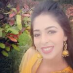 Garima Jain Instagram - Jale pe namak chidakne wale bohot milenge ab koi haldi lagane wala chahiye 🤣 Now u guys also know the joke😛 . . . . . . Outfit : @nidhikurda @anusoru #garimajain #haldi #haldiceremony #wedding #indianwedding #bride #weddingphotography #bridal #haldijewellery #indianbride #weddingseason #bridetobe #haldioutfit #love #mehendi #wedmegood #floraljewelry #groom #haldifunction #weddingdress #floraljewellery #bridalmakeup #mehndi #photography #weddings #sangeet #flowerjewellery #jewellery #haldidecor #weddingsutra