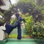 Garima Jain Instagram - Flexibility isn’t showing off how far your legs can stretch , it’s showing how far your preserverance can stretch even on a holiday . . . . . . #garimajain #citadel #ceylon #ceyloncinnamon #traveldiaries #travel #travelblogger #travelgram #travelindia #traveladdict #cinnamonhotels #lankanblogger #vlog #vlogger #vlogpost Cinnamon Citadel Kandy