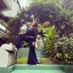 Garima Jain Instagram - Flexibility isn’t showing off how far your legs can stretch , it’s showing how far your preserverance can stretch even on a holiday . . . . . . #garimajain #citadel #ceylon #ceyloncinnamon #traveldiaries #travel #travelblogger #travelgram #travelindia #traveladdict #cinnamonhotels #lankanblogger #vlog #vlogger #vlogpost Cinnamon Citadel Kandy