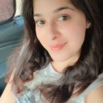 Garima Jain Instagram - This song has my heart 💜 Also my filter #unisexglowbygarimajain . . . . . #garimajain #unisexglow #reels #reelsinstagram #reelsindia #explorepage #explore #reelkarofeelkaro #bornoninstagram #reelitfeelit #boi #thisweekoninstagram #creatorlove #creator #creators #lipsync #trendingreels #trendingnow #trendingaudio #viral #viralsong #onemillion #10million