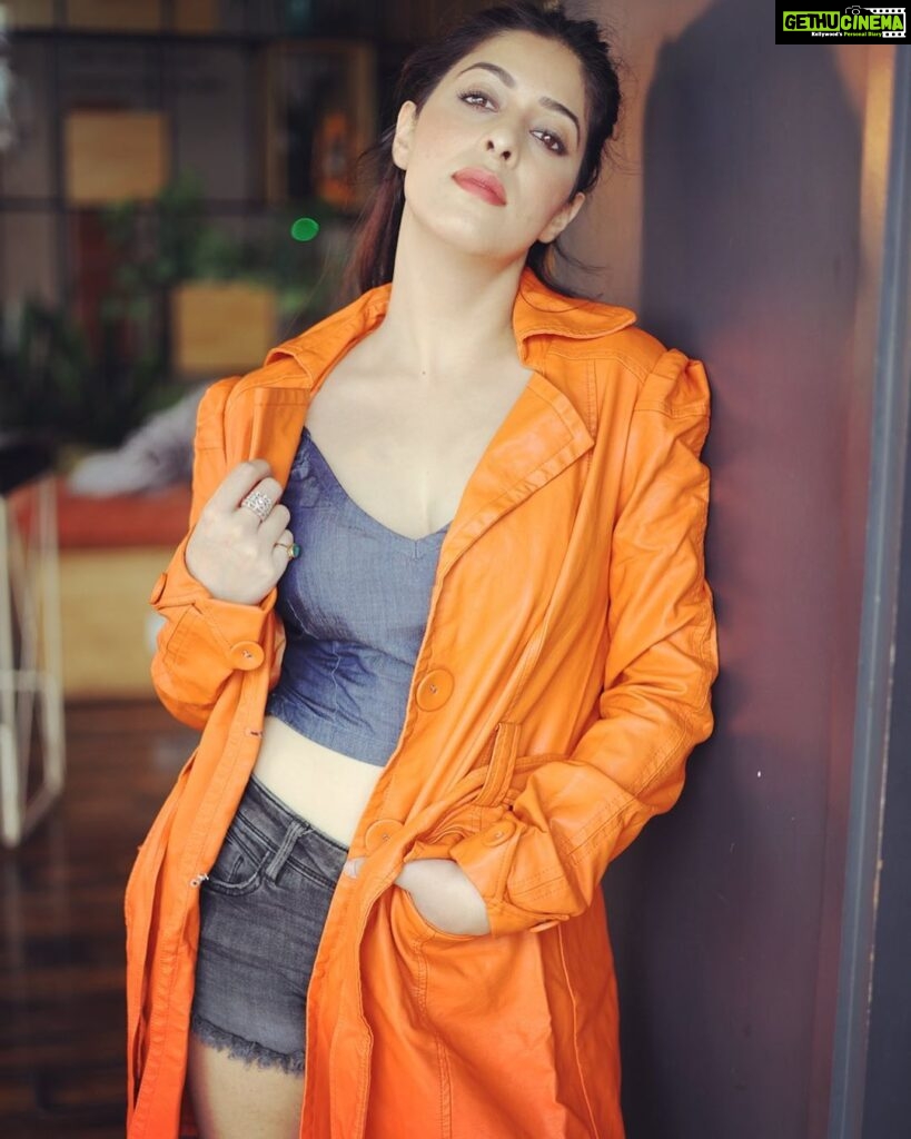 Garima Jain Instagram - Meet the Fast and furious 3.0 version , Garima Jain aka savage queen who speaks fluent sarcasm 🔥 🔥 🔥 .. . . .. .. . . . #garimajain #officialgarimajain #savage #fire #orangeisthenewblack #orange #pullover #savagelove #savagequeen #queen #explorepage #explore #trendingpost #trending #trend #viral #viralpicture #actresslife #posesforpictures #posesforgirls #model #weekendkavaar #weekendkavaarwithsalman #weekend #weekendvibes #vibes #attitude #attitudegirls Sahara Star