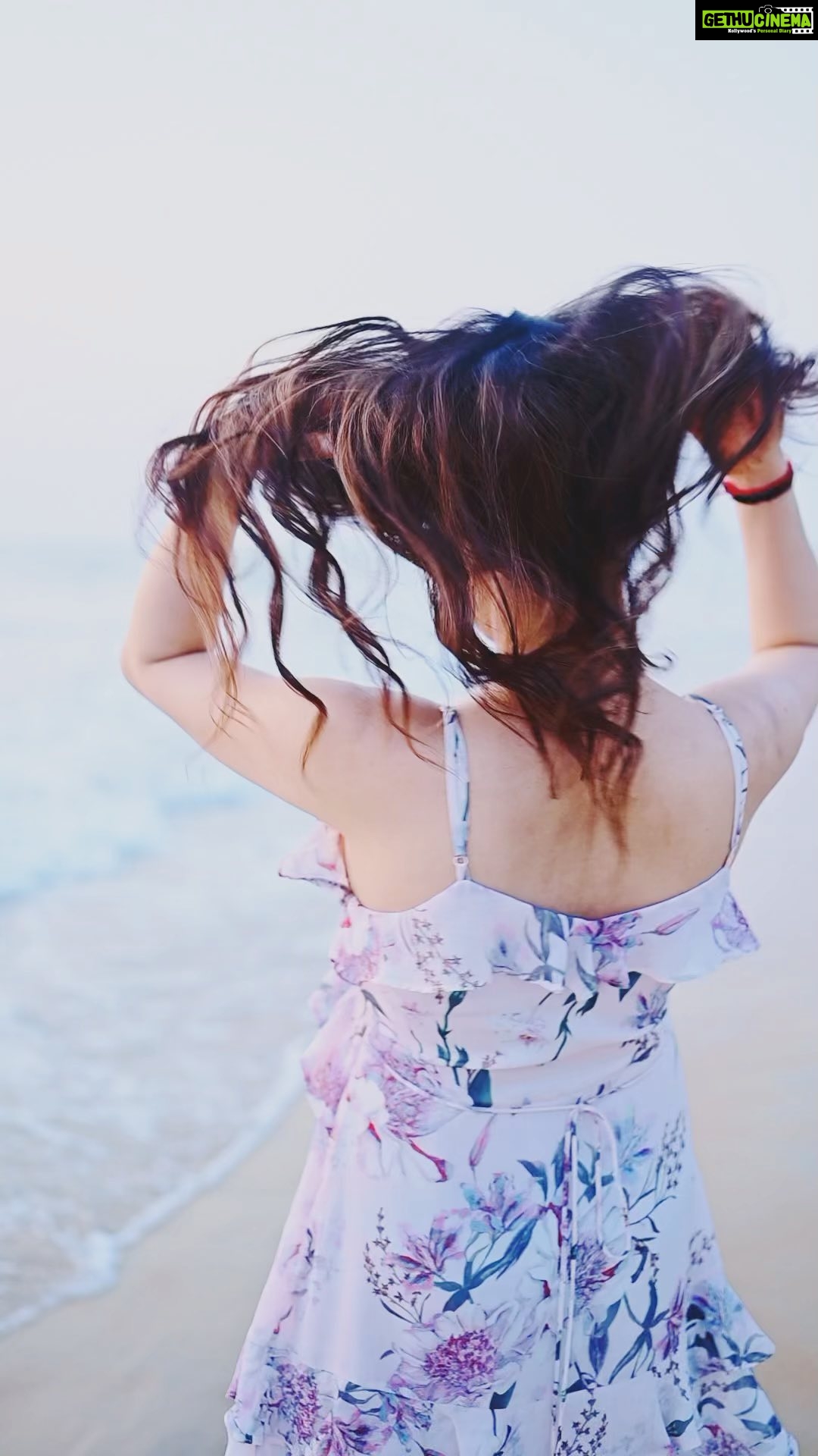 Garima Jain Instagram - Itโs a vibe #lovenwantiti . . . . . #garimajain #officialgarimajain #slomo #vibing #vibe #trendingaudio #beach #beachvibes #bikini #๐ #bikinibabes #floraldress #explore #trending #onexplorepage #instagram #facebookreel #facebookreels #fbreel #fbreels #facebook #facebookcreator #instagramcreators #wantiti #love #coral #seashells #maldives