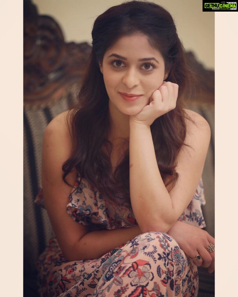 Garima Jain Instagram - My idea of a “ Perfect Date “ has been changing through at all stages of life but now I’d stick to sitting in mycomfortable cloths and being with a guy with whom I can be myself. . . . . . #garimajain #relationshipgoals #love #couplegoals #relationship #relationships #relationshipquotes #lovequotes #couple #couples #goals #instagood #quotes #instagram #boyfriend #follow #together #explorepage #explore #like #cute #marriage #happy #loveyou #truelove #life #kiss #girlfriend #photography #couplesgoals Jio World Garden