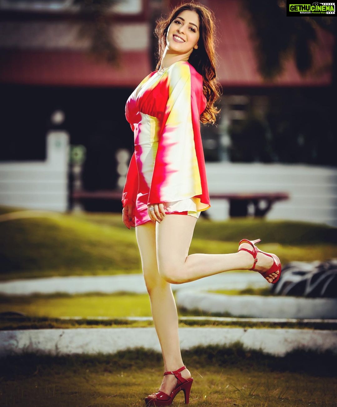 Garima Jain Instagram - Fiery Friday π₯ . . . * * π @adderyfashionhouse π @louboutinworld π @makeup_asfaque πΈ @studio_weddingstory π₯ @thefocuspoint_ #garimajain #officialgarimajain #friday #christianlouboutin #adderyfashionhouse #greenparadise #surat #model #fashioninfluencer #happy #makeup #photographylovers #cute #travelphotography #india #selfie #portraits #photoshop #lifestyle #life #wedding #fitness #artist #trending #lightroom #indiangirls #amateurphotography #urfijaved #norafatehi #jhanvikapoor Green Paradise Resort Surat