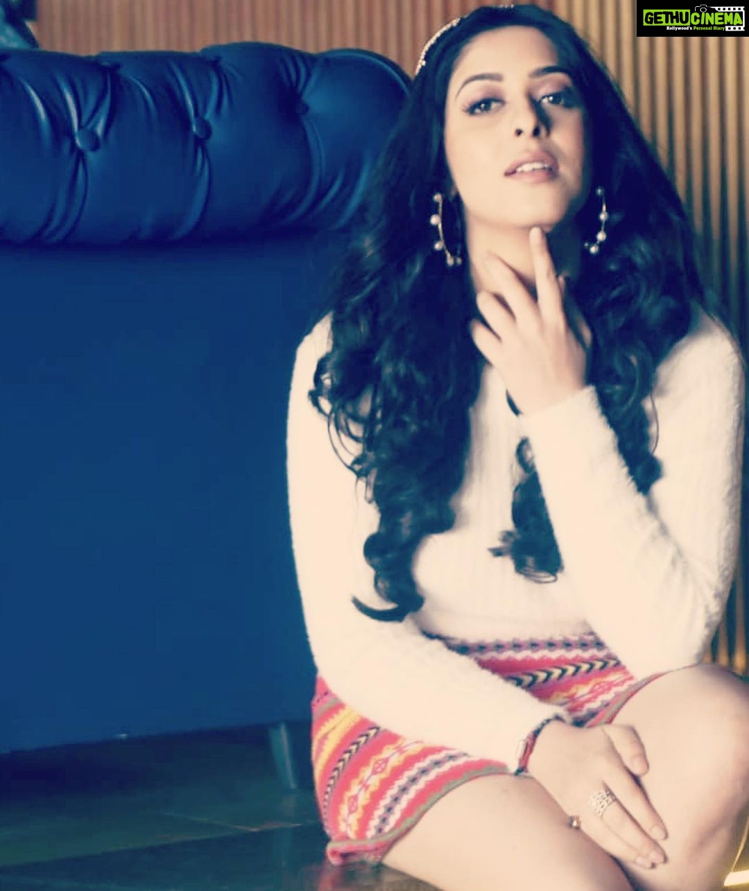 Garima Jain Instagram - Tell me your favourite Comment โคต๏ธ Thank you : @hindustantimes . . Hair : @nishhair ๐: @zara Skirt : street shopped in Manali ๐ : @stevemadden ๐: Mua : @glamup_by_farah Location : @bbx.lko Styled by : your truely ๐ธ: @deeplylucknow #garimajain #officialgarimajain #boomboxlucknow #barstockexchange #photography #photoshoot #shoot #trending #popularpic #popularoninstagram #explore #explorepage #uttarpradesh #hindustantimes #newsarticle #timesofindia #fashionmodel #model #actress #explorepage #foryoupage #featureme Mithaiwala