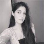 Garima Jain Instagram - 🤳 . . . . . #selfies #selfie #garimajain #officialgarimajain #chalbetaselfielelere #selflove #selfportrait #selfportraitphotography #selfpotraits #selfphotography #selfphotoshoot