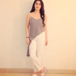 Garima Jain Instagram - Sleeves less 👚, linen 👖 and white floral 👠 makes in for a perfect summer casual outfit . . . . . #garimajain #officialgarimajain #summer #summervibes #floralheels #heels #sleevelesstop #linenpants #whitelinen #urfijaved #biggbossott #biggboss16 #jhalakdikhlajaa #jdj #lockupp2 #lockuppgame #realityshow #splitsvilla #roadies #khatrakhatrakhatra #nachbaliye #dancedeewane #dancediwane #ootd #ootdfashion