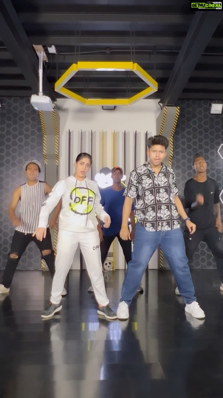 Garima Jain Instagram - यूपी और बिहार में दिल की चोरी ❤️🤪 . #garimajain #shivamchandrayan dancevideo #dance #dancer #dancers #dancelife #dancing #choreography #dancersofinstagram #dancechallenge #hiphop #dancelove #instadance #dancecover #music #hiphopdance #dancevideos #danceclass #dancelover #dancehall #dancerlife #freestyle #danceislife #instagood #dancefloor #instagram #dancestudio #trending