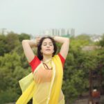 Garima Jain Instagram – 5th is my favorite, what’s yours ?
Churning the Raveena Tandon ( tip tip barsa paani ) out of me 
🌧 ☔️ 🌈.
.
.
.
.
#garimajain #tiptipbarsapaani #raveenatandon #saree #indianphotography #yellowsaree #photography #carousal #sareelove #indianweariscool #popularpic #ondemand #traditionalwear #traditional #rains #rainyday #indianblogger #indianinfluencer #moj #love #photoshoot #model #cute #rainbow #rains #baarish #baarishaayihai Ghar Ki Chat Par!!!