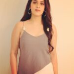 Garima Jain Instagram - Sleeves less 👚, linen 👖 and white floral 👠 makes in for a perfect summer casual outfit . . . . . #garimajain #officialgarimajain #summer #summervibes #floralheels #heels #sleevelesstop #linenpants #whitelinen #urfijaved #biggbossott #biggboss16 #jhalakdikhlajaa #jdj #lockupp2 #lockuppgame #realityshow #splitsvilla #roadies #khatrakhatrakhatra #nachbaliye #dancedeewane #dancediwane #ootd #ootdfashion