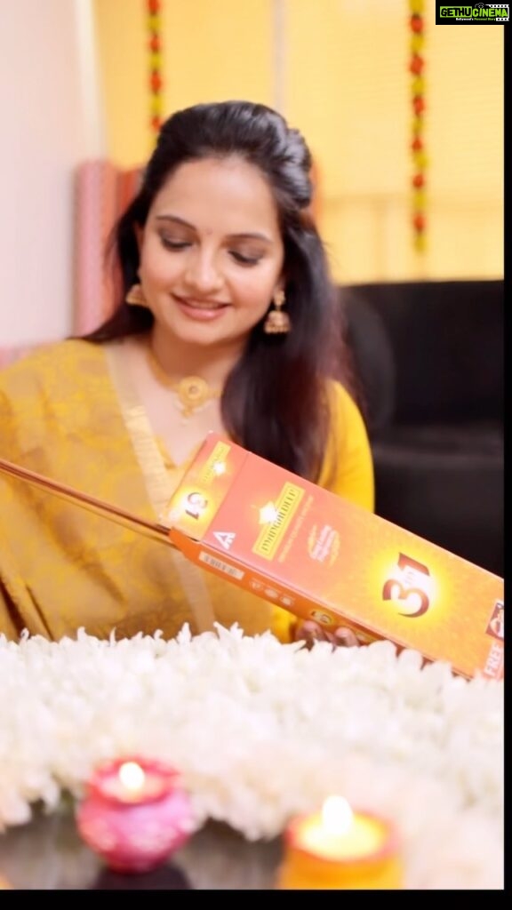Giaa Manek Instagram - Make your home more welcoming and pleasant this Diwali 🪔. Celebrate the festival with the long lasting fragrance of Mangaldeep 3-in-1 premium quality incense. . . . #mangaldeep #longlastingfragrance #incense