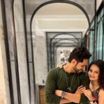 Giaa Manek Instagram – Guys ! Suggest a caption .. comment below .. #ankitbathla #giamanek #gratitude