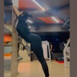 Gurleen Chopra Instagram – LOOSE BREAST ? SAGGY BREAST ? DO THIS DAILY 4 SETS 20-20 REPS