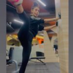 Gurleen Chopra Instagram – LOOSE THIGHS. ? HEAVY THIGHS ? DO THIS ANYWHERE ANYTIME DAILY