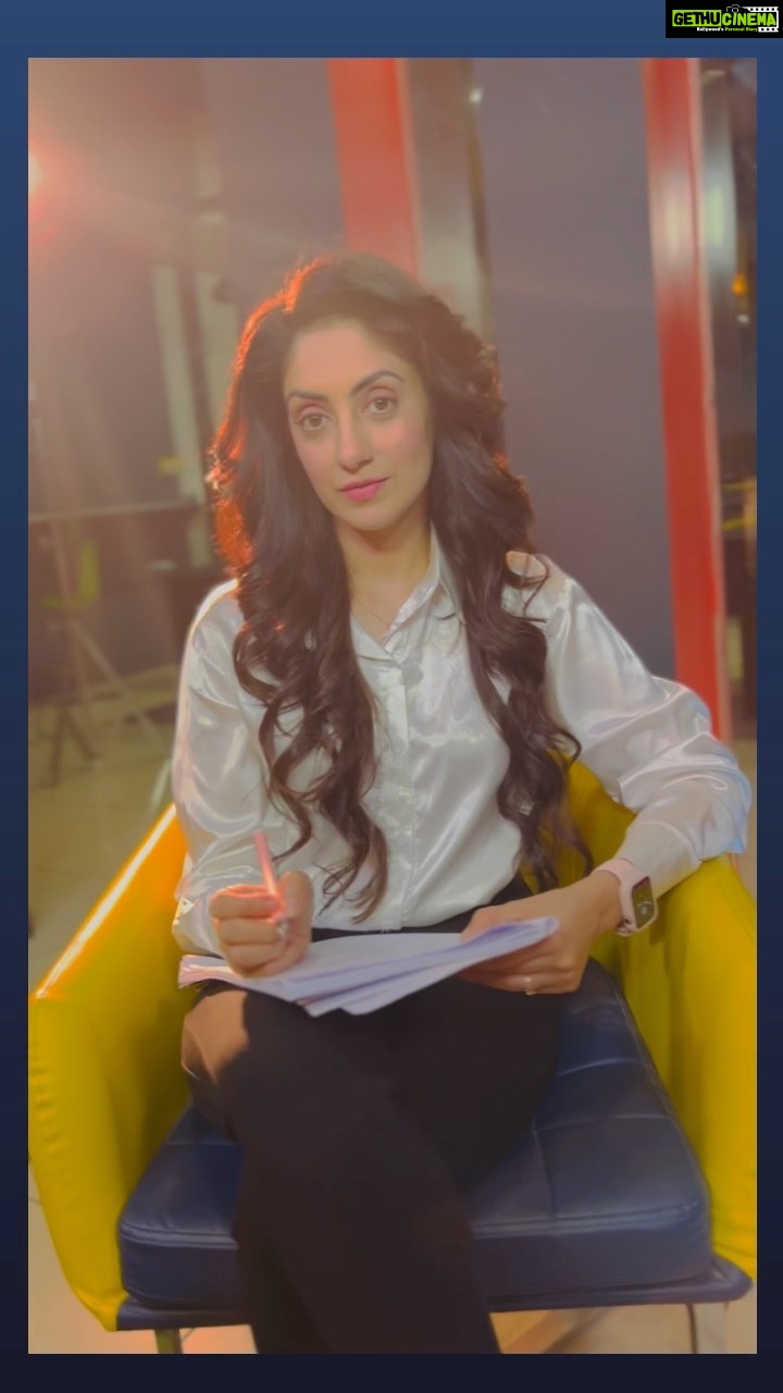 Gurleen Chopra Instagram - ARE YOU SUFFERING FROM BAD HAIR CONDITIONS SUCH AS HAIRFALL , BALDNESS, THINNING HAIR, WEAK HAIR, ALOPECIA? STAY TUNED FOR HAIR CARE TIPS . . . . . . #hairfall #hairproblems #stronghair #hairstyles #homemadediet #naturaldiet #organicdiet #longhairtips #longhair #haircare #beautifulhair #shinyhair #counsellingwithgc #igurleenchopra #youtubeimgc Chandigarh, India
