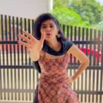 Harija Instagram - Kuthu dance Kuthu dance … after along time back with dance in insta😎… Etho summara Aduvom, pro Elam illa so manuchi🙏🙏😉😂 My cinematographer - @amar_theinfinity_e 😘 #dancereels #rarareddyiamready #rara #harija