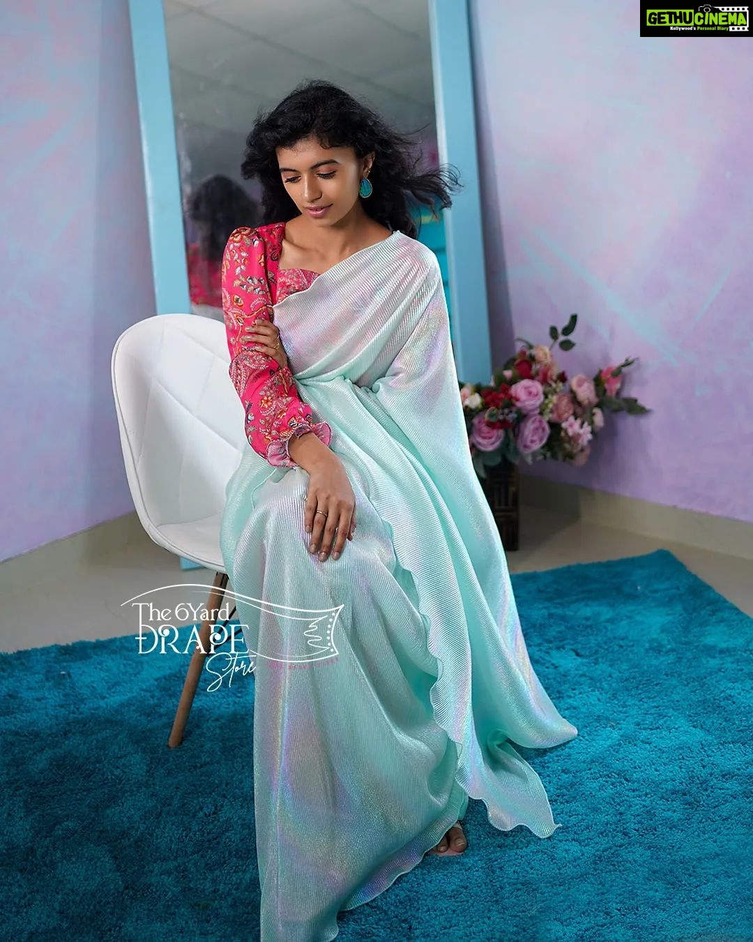 Harija Instagram - In love with this saree @6yarddrape Customized sarees @shyn_fascino @agi_gi #sarees #6yarddrape #sareesusa #sareesoverseas #sareescanada #sareesbanglore #sareeschenni #sareestyle #sareesofinstagram #sareesnewyork #sareestyling #sareeshyderabad #sareeshopping #sareesonline #customizedsarees #customisedsarees #sareesonlineshopping #sareesonlineindia #sareesonlinestore #harija
