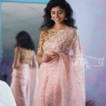 Harija Instagram - In love with this saree @6yarddrape Customized sarees @shyn_fascino @agi_gi #sarees #6yarddrape #sareesusa #sareesoverseas #sareescanada #sareesbanglore #sareeschenni #sareestyle #sareesofinstagram #sareesnewyork #sareestyling #sareeshyderabad #sareeshopping #sareesonline #customizedsarees #customisedsarees #sareesonlineshopping #sareesonlineindia #sareesonlinestore #harija