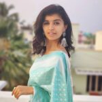 Harija Instagram – Blue white💙🤍…. 

#saree #love